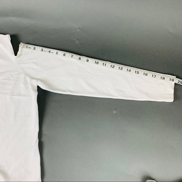 Susan Graver-WhiteLongSleeves-ColdShoulder.Medium - Picture 6 of 7